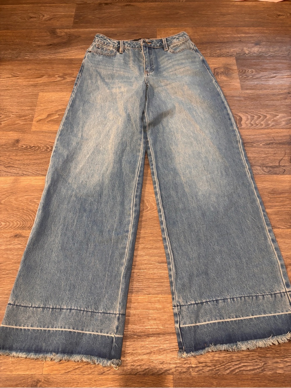 Fashion Nova High Rise Wide Leg Jean Sz 3 Light Wash 100% Cotton Raw Release Hem